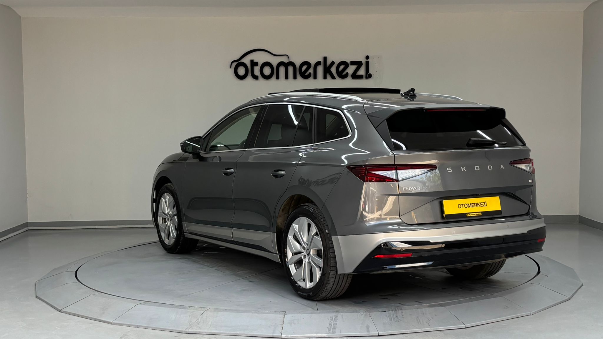 SKODA ENYAQ 4